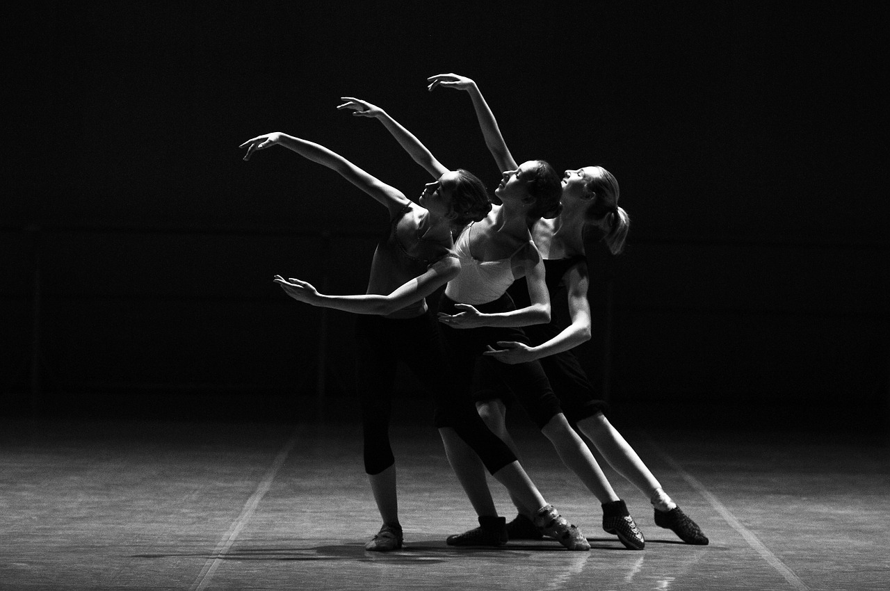 photo artistique de danse en Noir et blanc